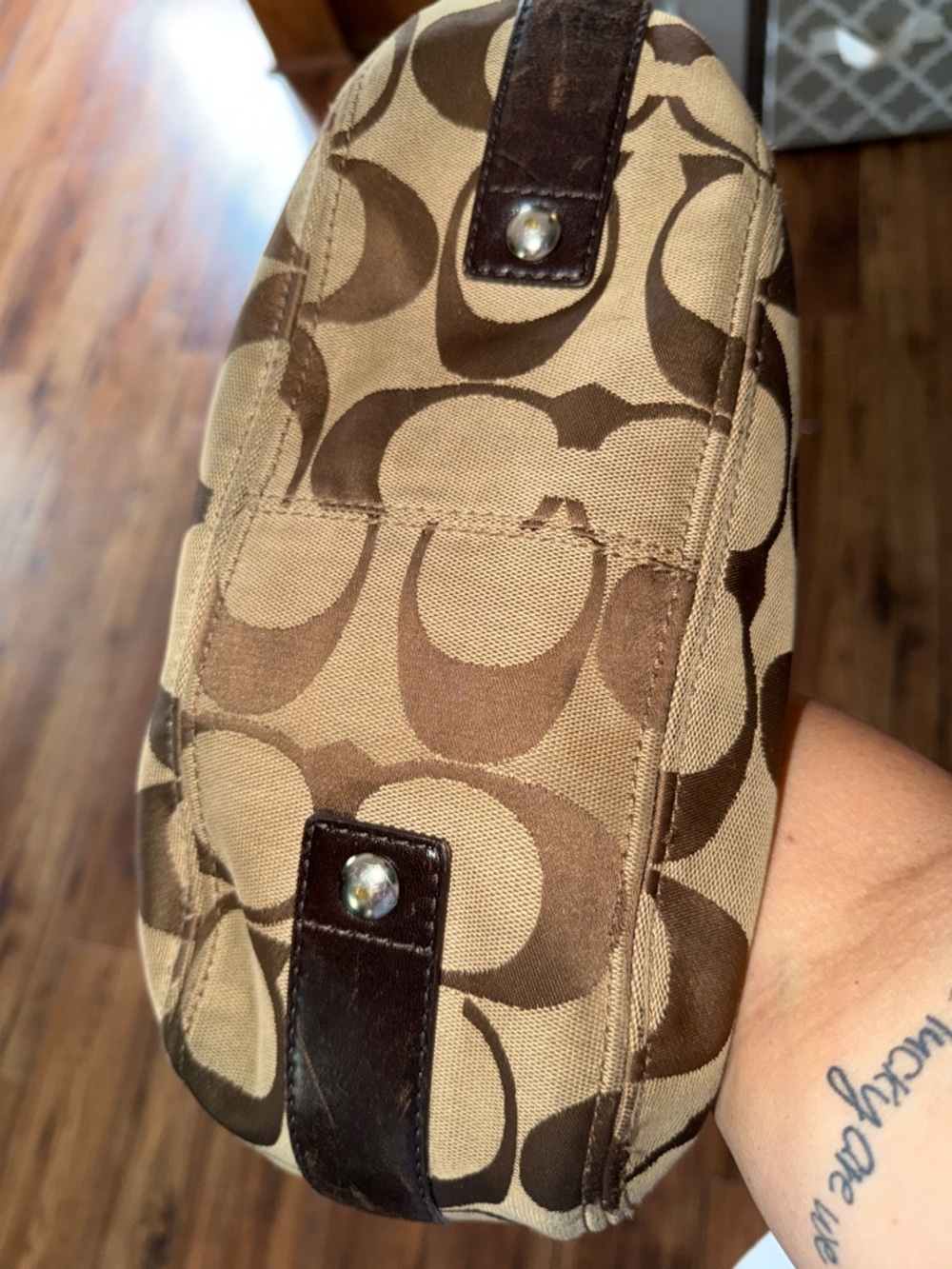 Coach Signature Canvas Shoulder Bag in Beige and Dark Brown-vintage - Picture 5 of 8